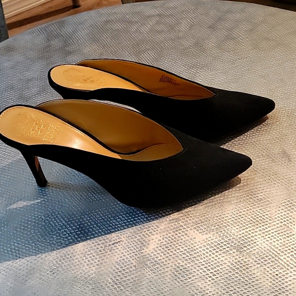 9.5 Black Vince Camuto suede mule